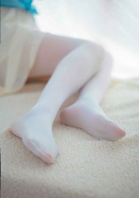 校花撅屁股挨打_BD英语动漫免费观看
