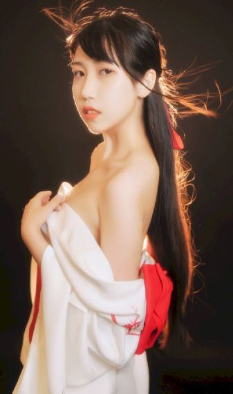 欧美妈妈的朋友_有字幕完整版